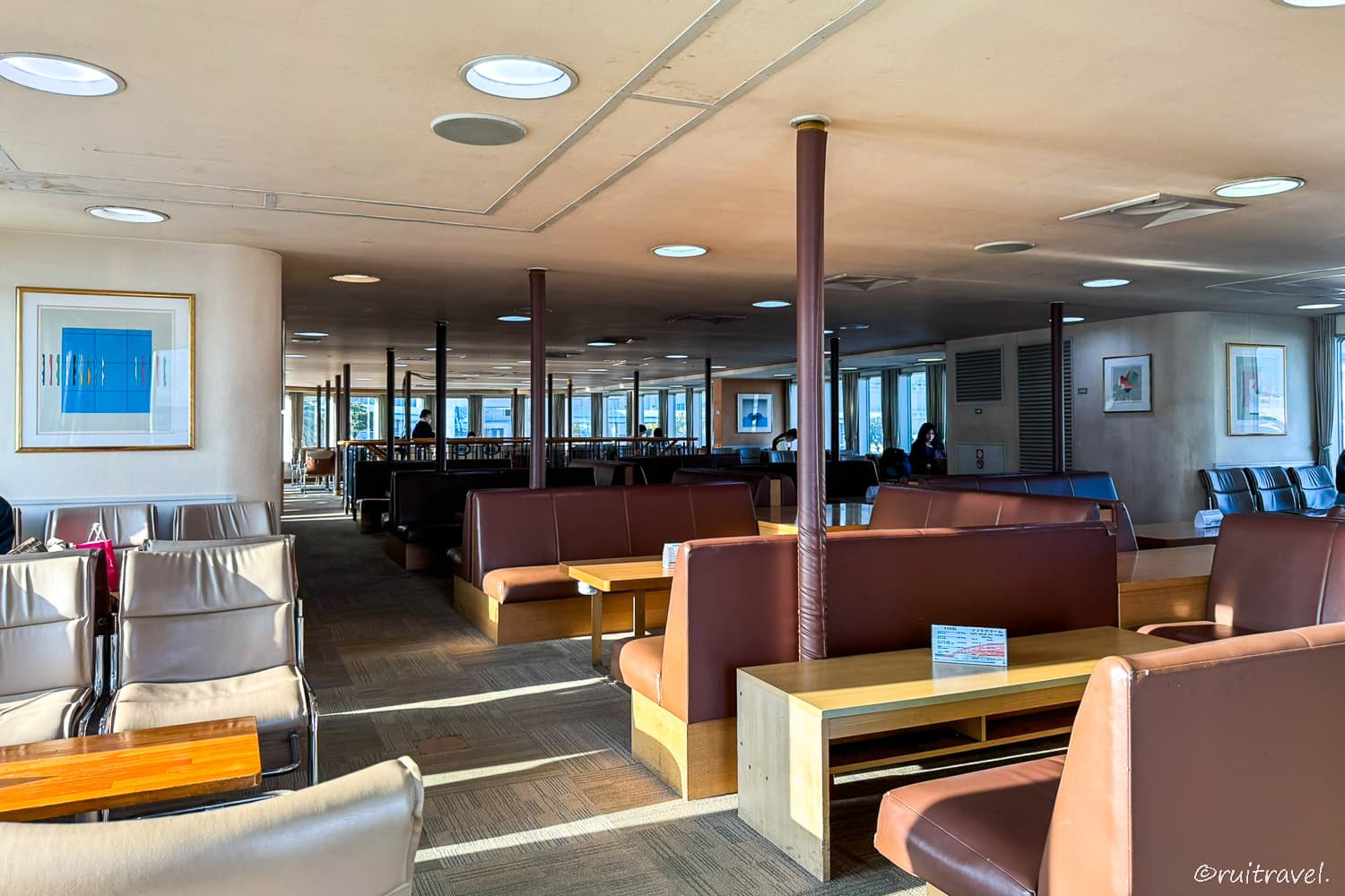 船内は想像以上に広い
