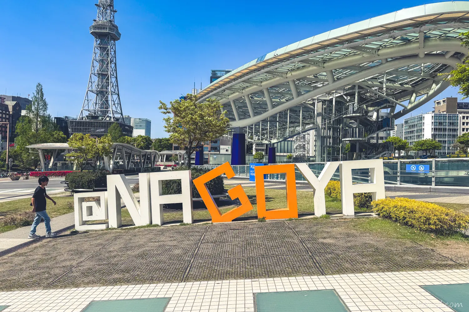 「NAGOYA」のモニュメント